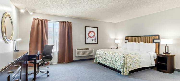 里奇克雷斯特-中国湖传统酒店及套房(Red Roof Inn & Suites Ridgecrest)图片