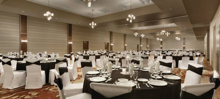 阿克伦广机场希尔顿安泊酒店(Embassy Suites by Hilton Akron Canton Airport)图片