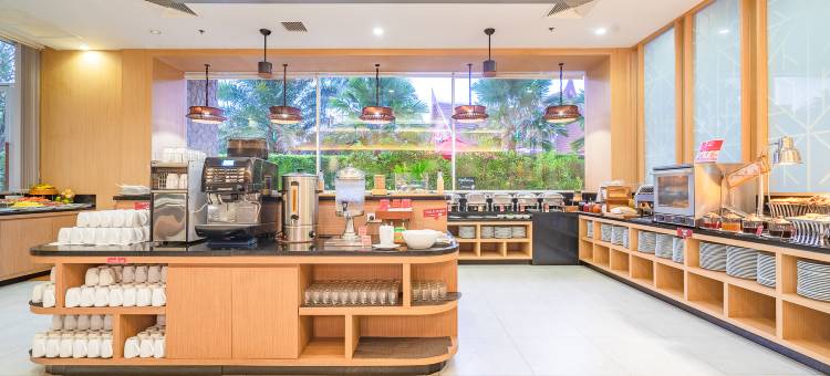 普吉岛蒂瓦娜芭东华美达酒店(Ramada by Wyndham Phuket Deevana Patong)图片