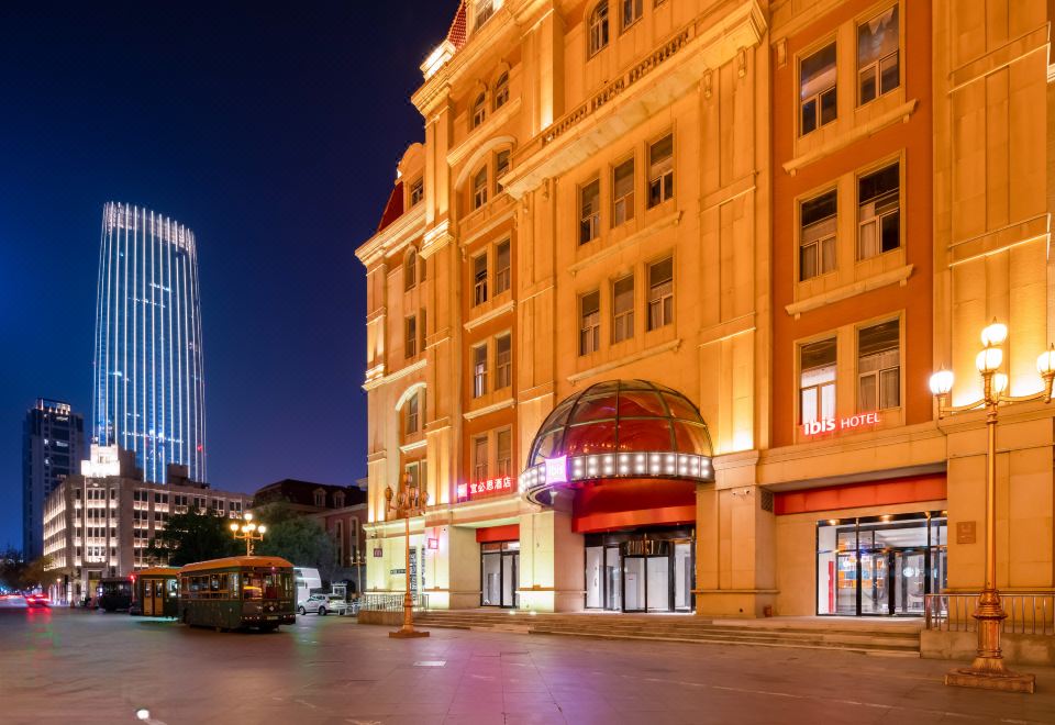 Ibis HotelsHotel Overview