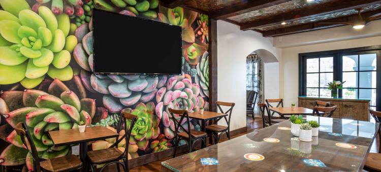 牛津皮斯莫比奇套房酒店(Oxford Suites Pismo Beach)图片