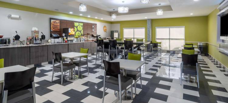 普拉特维尔拉昆塔温德姆套房酒店(La Quinta Inn & Suites by Wyndham Prattville)图片