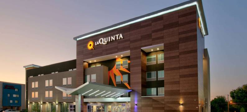 達拉斯费尔帕克温德姆拉昆塔套房酒店(La Quinta Inn & Suites by Wyndham Dallas/Fairpark)图片