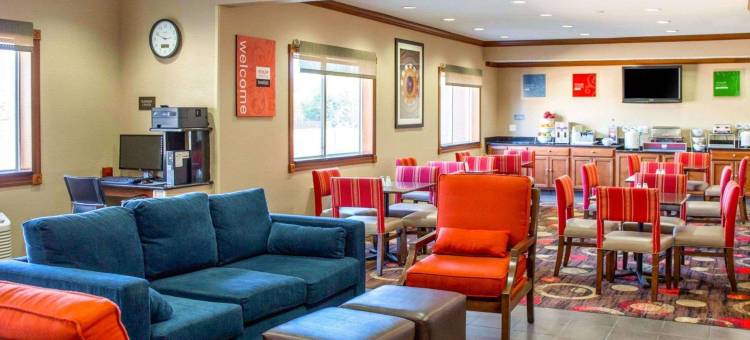 爱荷华市科拉维尔舒适套房酒店-近爱荷华河着陆(Comfort Inn & Suites Coralville - Iowa City Near Iowa River Landing)图片