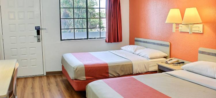 科灵加东6号汽车旅馆(Motel 6 Coalinga, CA - East)图片