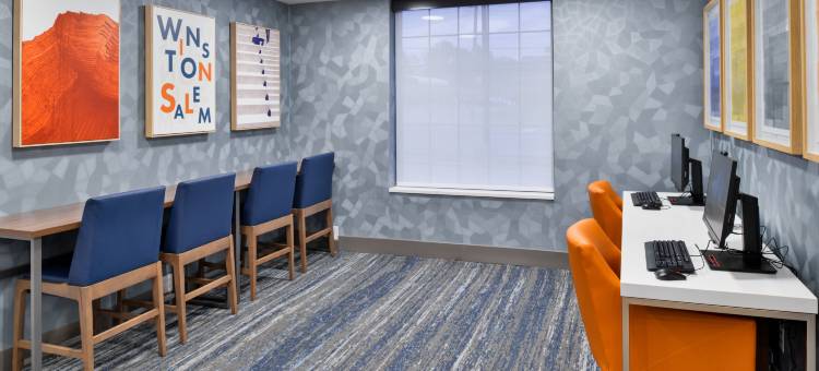 Holiday Inn Express 温斯顿塞勒姆市中心西(Holiday Inn Express WINSTON-SALEM MEDICAL CTR AREA by IHG)图片