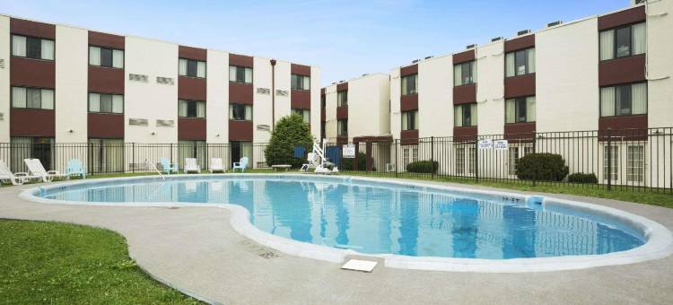 温德姆旗下-匹兹堡/新斯坦顿华美达酒店(Ramada by Wyndham Pittsburgh/New Stanton)图片