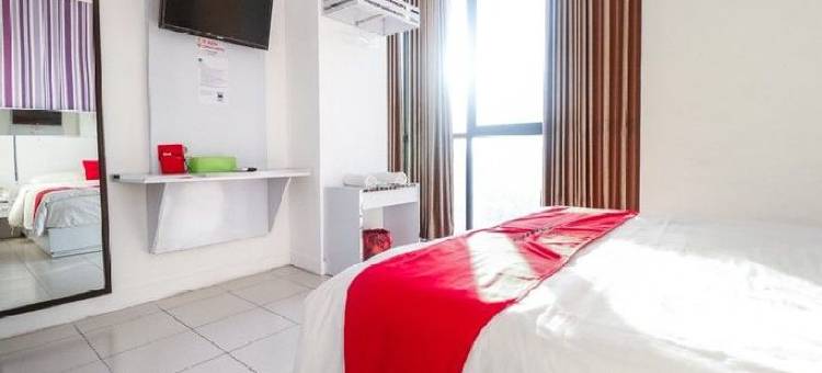 红多兹酒店-近巴图安帕尔汽车站(RedDoorz Near Terminal Batu Ampar)图片