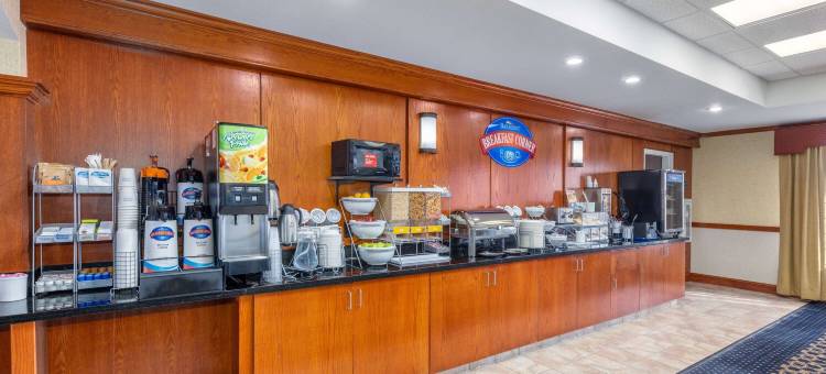 普瑞特呗盟酒店(Baymont by Wyndham Pratt)图片