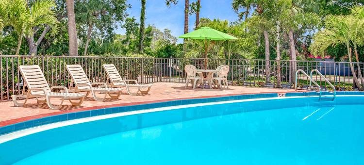 布雷登顿戴斯酒店-近海湾(Days Inn by Wyndham Bradenton - Near the Gulf)图片