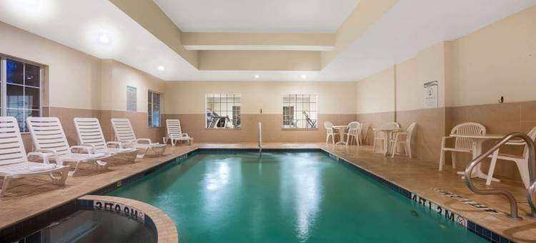 休斯顿玛格诺利亚拉昆塔温德姆套房酒店(La Quinta Inn & Suites by Wyndham Houston - Magnolia)图片