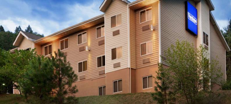 邓斯缪尔Travelodge by Wyndham酒店(Travelodge by Wyndham Dunsmuir)图片