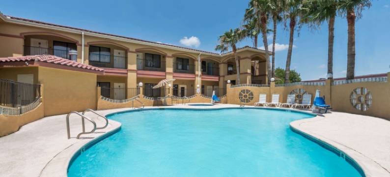 韦斯拉科速8酒店(Super 8 by Wyndham Weslaco)图片