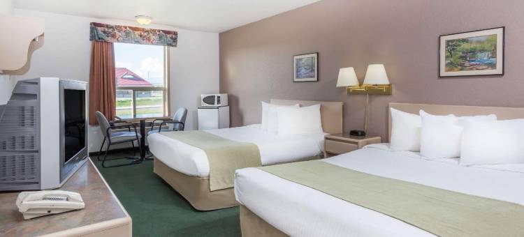 平彻溪温德姆速8酒店(Super 8 by Wyndham Pincher Creek AB)图片