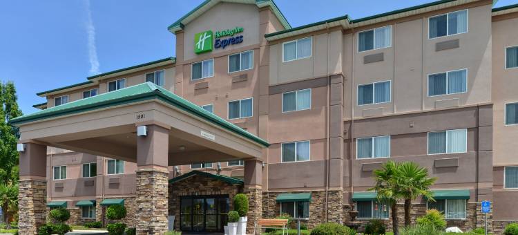 克拉丽奥波因特-梅德福(Clarion Pointe Medford)图片