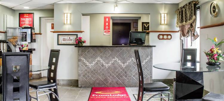 克拉克斯萨米特 - 斯克兰顿的伊克诺旅馆(Econo Lodge)图片