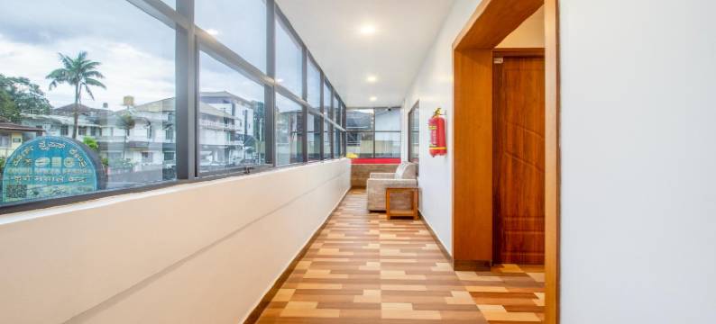 Treebo 精英广场, 距马迪凯里堡700米(Treebo Elite Plaza, 700 Mtrs from Madikeri Fort)图片