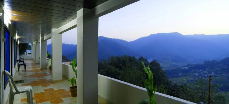 考萨尼度假酒店(Hotel Kausani Retreat)图片