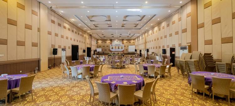 红多兹高级酒店-新埠头老兵街(RedDoorz Premium @ Jalan Veteran Bojonegoro)图片