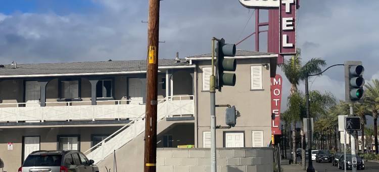 鲍勃汽车旅馆(Bob's Motel)图片