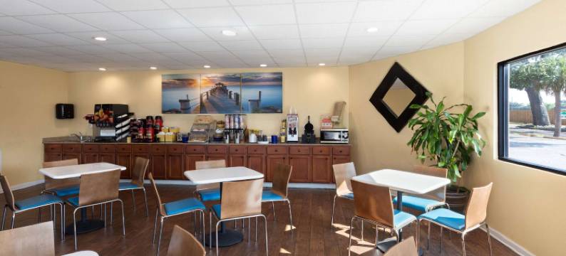 比洛克西海滩戴斯酒店(Days Inn by Wyndham Biloxi Beach)图片