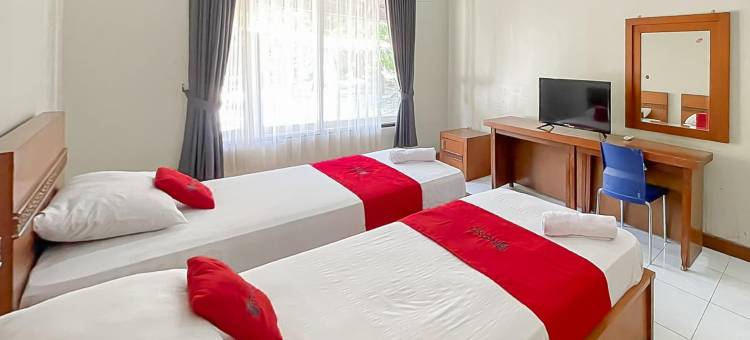 红门酒店-靠近卡利贾蒂苏邦收费站出口(RedDoorz near Exit Toll Kalijati Subang)图片
