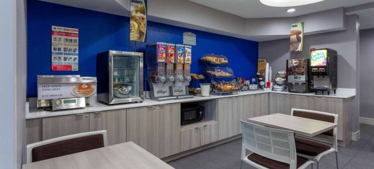 贝瑟尔/丹伯里温德姆麦客达套房酒店(Microtel Inn & Suites by Wyndham Bethel/Danbury)图片