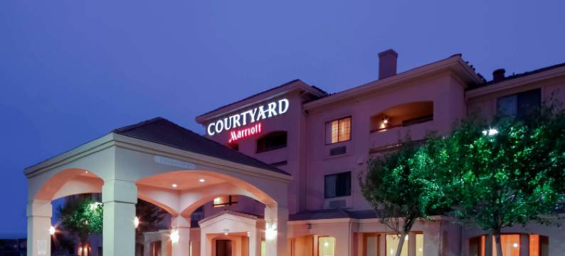 萨利纳斯蒙特利万豪万怡酒店(Courtyard Salinas Monterey)图片