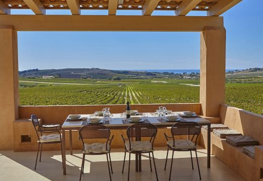 Elegant Villa with pool near the beaches - 4 bedrooms 