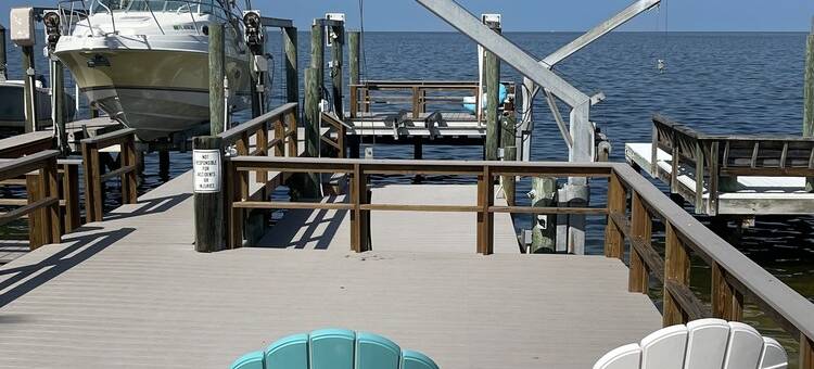 海盗天堂---克利尔沃特/塔彭斯普林斯安静海湾海滨度假屋!!(PIRATES PARADISE---Quiet Gulf Front  Property near Clearwater/Tarpon Springs!!)图片