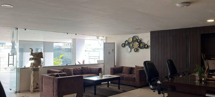 南曼高地酒店(Naman Heights)图片