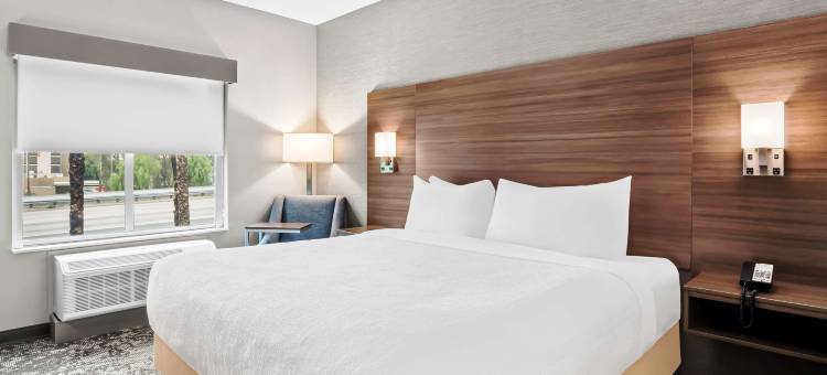 斯特韦斯特圣贝纳迪诺贝酒店(Best Western San Bernardino Hotel)图片