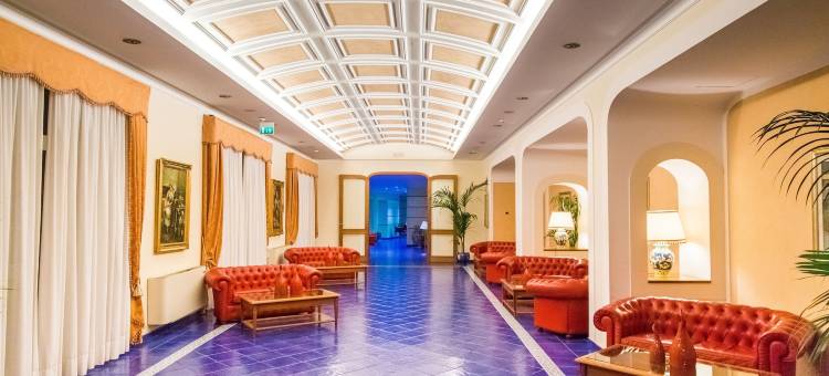 劳埃德拜亚酒店(Lloyd's Baia Hotel)图片