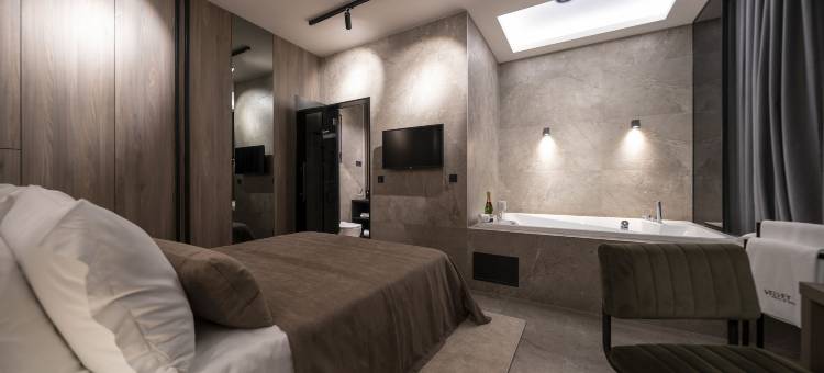 天鹅绒房间及其他(Velvet Rooms & More)图片