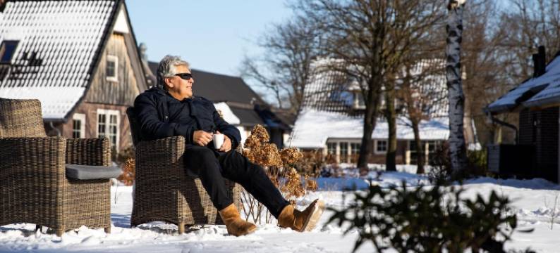 家庭别墅 + 桑拿房和日光室(Family Villa + Sauna & Sunroom)图片