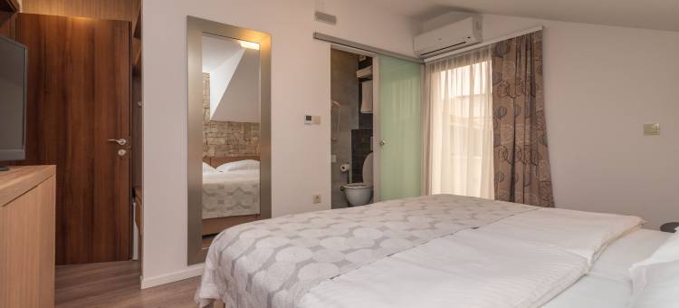 路西亚特罗吉尔别墅旅馆(Villa Lučica Trogir)图片