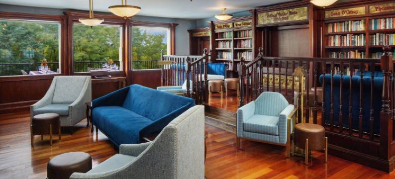 爱尔兰小屋酒店和套房(Irish Cottage Inn & Suites)图片