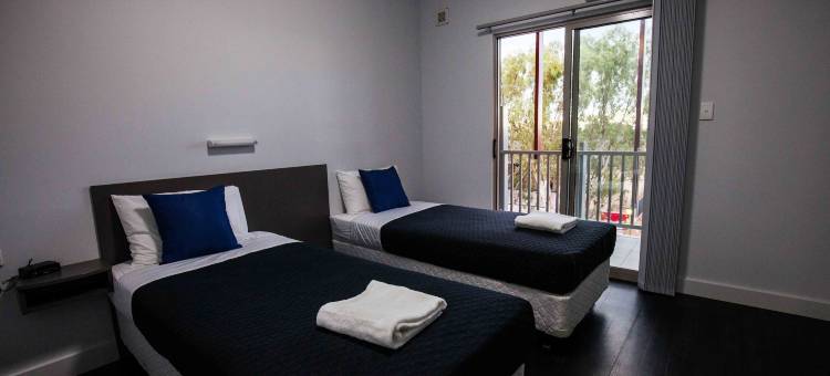 比顿湾酒店(Beadon Bay Hotel)图片