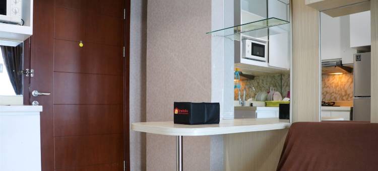 卡皮托公园豪华公寓的现代外观工作室公寓(Modern Look Studio Apartment at Capitol Park Residence)图片
