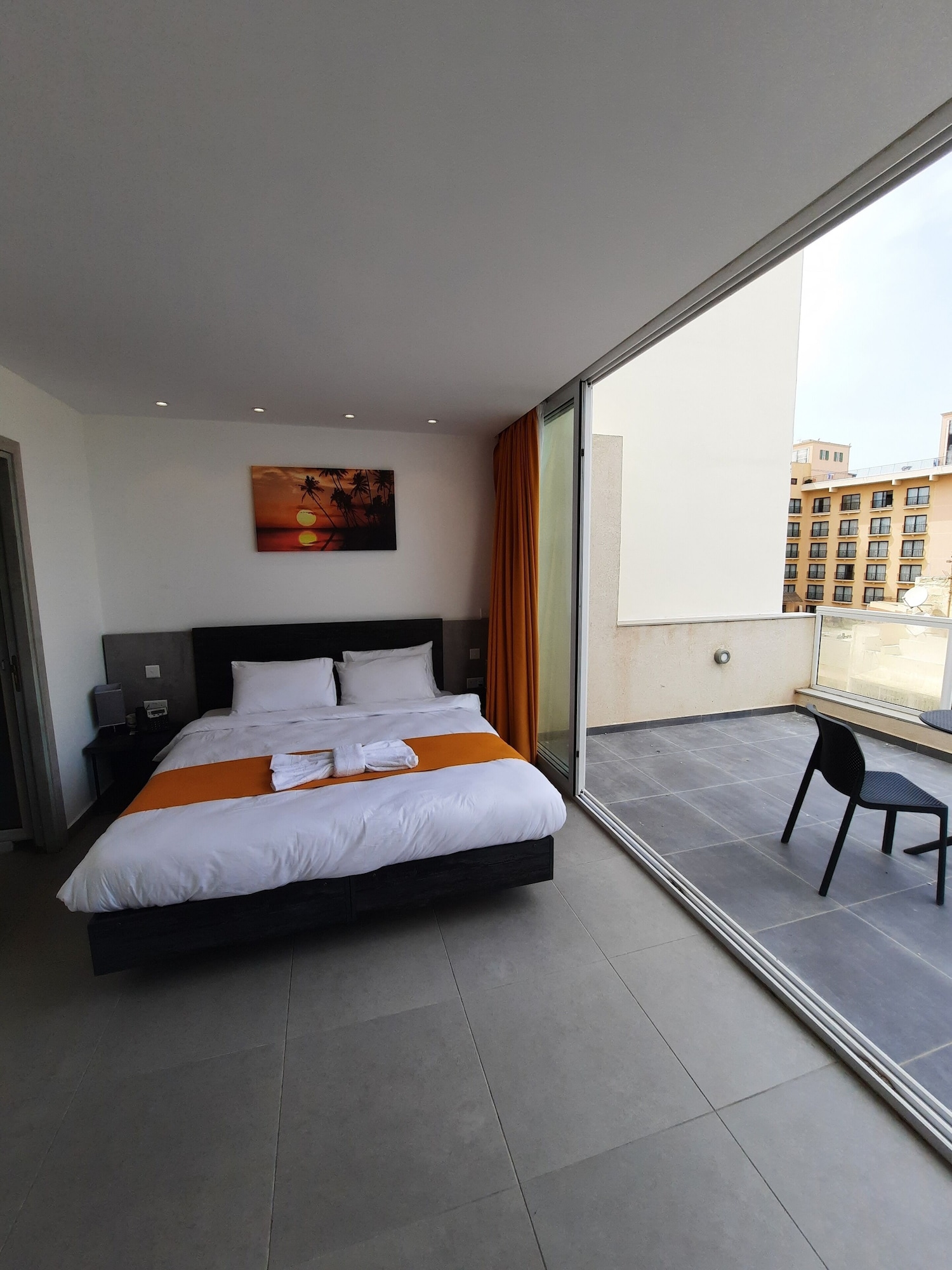 Hotel ShorelineOver view