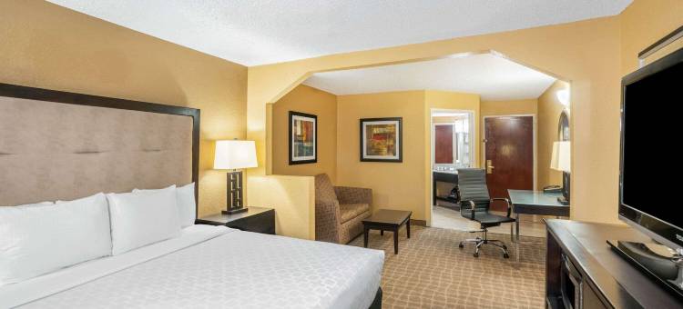 温泉城拉昆塔温德姆套房酒店(La Quinta Inn & Suites by Wyndham Hot Springs)图片