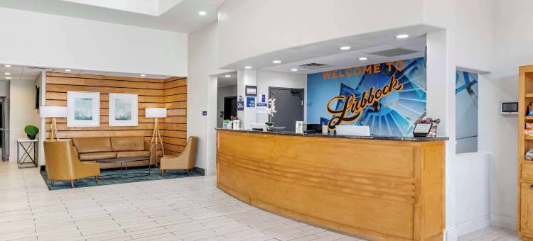 贝斯特韦斯特拉伯克西套房酒店(Best Western Lubbock West Inn  Suites)图片