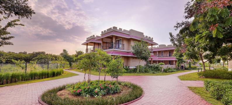 干哈斯特灵酒店(Sterling Kanha)图片