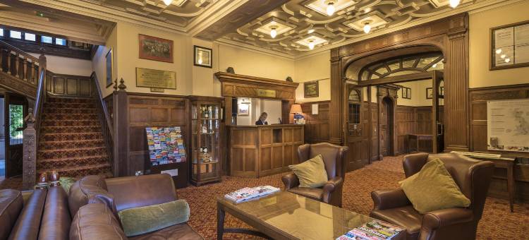 麦克唐纳艾尔莫斯苑度假村(Macdonald Elmers Court Resort)图片