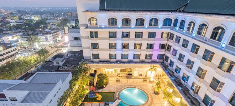 北干巴鲁贾特拉大酒店(Grand Jatra Hotel Pekanbaru)图片