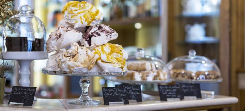 幽泽特哈伊莲娜酒店-金鹿(Hotel U Zlateho Jelena)图片