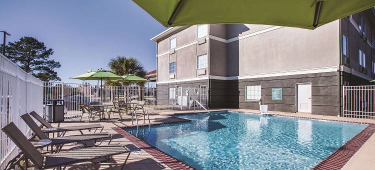 沃克 - 德汉姆温泉拉昆塔温德姆套房酒店(La Quinta Inn & Suites by Wyndham Walker - Denham Springs)图片