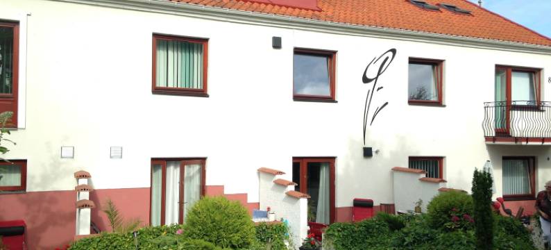 索尔罗森锡姆里斯港市酒店(Solrosen I Simrishamn - Österlen)图片