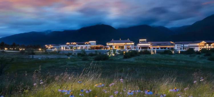 林芝工布庄园希尔顿酒店图片