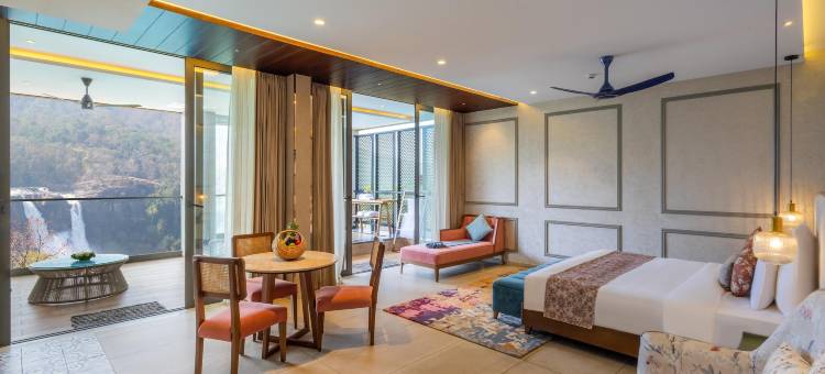 Flora Misty Falls Athirappilly图片